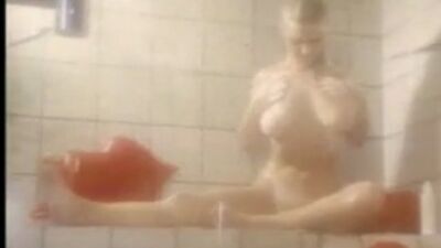 Playboy Playmates 1982 жылғы шілде айының жұлдызы – Линда Висмайер