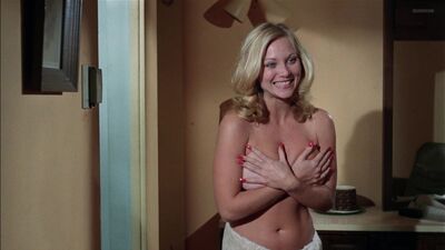 Angela Aames nue - All The Marbles (États-Unis, 1981) 1080p