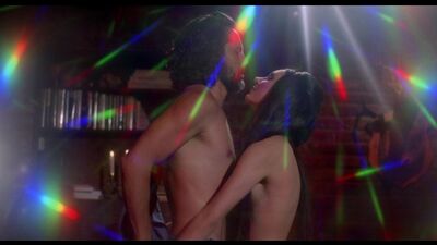 Samantha Robinson, „April Showers Nude” – „The Love Witch” (2016) HD 1080p
