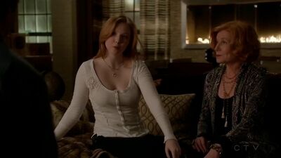 Molly Quinn – seksowna – Castle (2009) S07E20