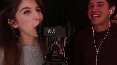 [FrivolousFox ASMR] Haciendo ASMR con mi novio ~