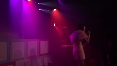 Melanie Martinez - Gingerbread Man (Ao vivo em Paris)