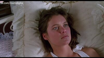 Carey Lowell nue - Dangerously Close (1986) HD 1080p Blu-ray : à voir en ligne
