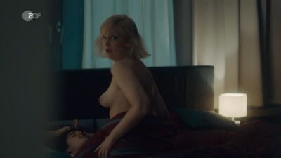 Laura Tonke Nude - Letzte Spur Berlin (2021) HD 720p Ver Online / Laura Tonke - Últimos Rastros