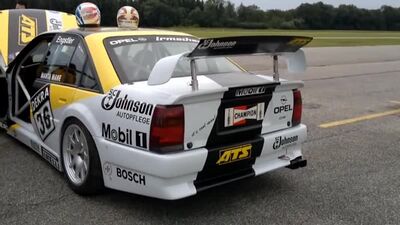 Aquecimento do motor do BMW M3 E30 DTM e do Opel Omega DTM