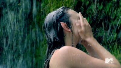 Poppy Drayton desnuda - Las crónicas de Shannara (2016), temporada 1, episodio 2