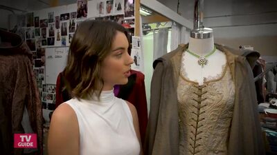 Por dentro do guarda-roupa de «Once Upon a Time» com Adelaide Kane