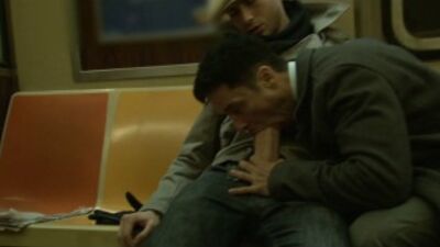 Szene mit Rafael Alencar und Ben Andrews aus „Wall Street“