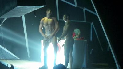 Gogoboys treten im Josefine Club in Brasilien auf – www.fervecao.com