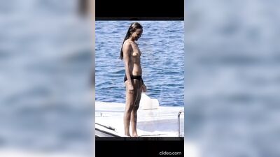 Zoe Saldana - coleção de fotos sensuais e em topless