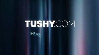 TUSHY - Une énorme bite noire défonce le cul de sa femme