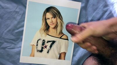 Kaitlin Olson Cum Tribute gay