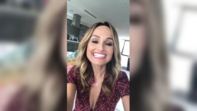 Giada De Laurentiis dança no videoclipe
