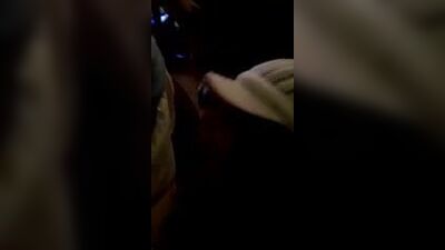 A mamã faz-me um broche com a minha fralda
