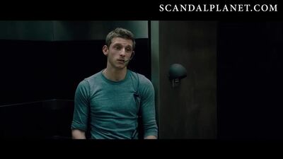 Cenas de nudez e sensuais com Genesis Rodriguez em scandalplanet.com