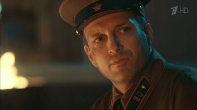 Євген Воловенко читає вірші у фільмі «За законами воєнного часу»