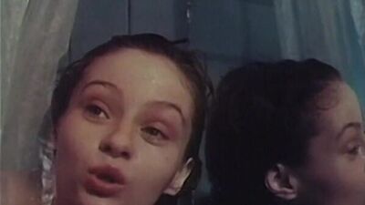 Jewgienija Dobrowolska nago w filmie „Terrorystka” (1991, Stanisław Razdorski)