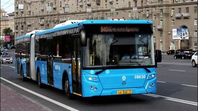 Autobusy przedsiębiorstwa państwowego Mosgortrans (linia nr 840 do stacji metra „Kijewskaja”)