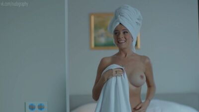 Ekaterina Kabak nackt in der Serie „Die Schamlosen“ (2017) – Folge 21 (1080p)