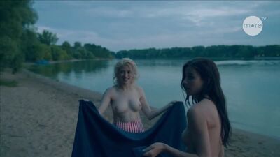 Екатерина Степанова, Светлана Новицкая, Вильма Кутавичиуте (жалаңаш) – «Қиындыққа тап болған жасөспірімдер» (2019) 1-маусым / 6-эпизод