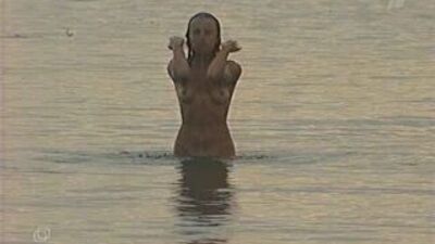Elena Bartkova nuda in «L'ultimo eroe 2» http://vk.com/nudecelebrities - tutte le celebrità nude sono qui!