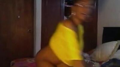 Shakin what Her Momma Gave Her
