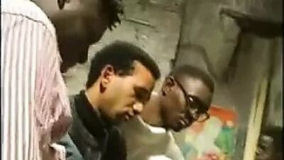 Груповий секс в Африці