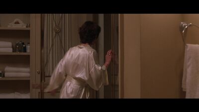 Робин Тани және басқалары жалаңаш – «Қиямет күні» (1999) HD 1080p