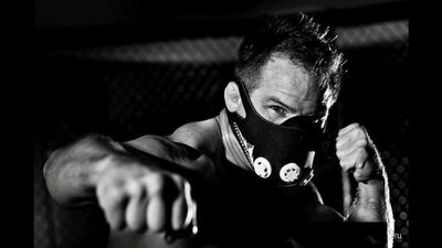 Sport jako motywacja dla mężczyzn! Intensywny trening na siłowni (JEROME PINA)