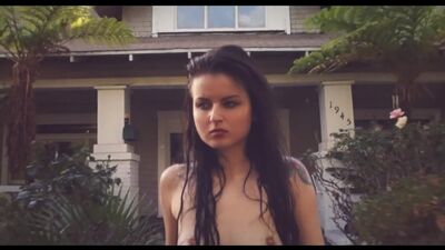 Verónica Lavery desnuda - La damisela (2014) HD 1080p Ver en línea / Verónica Lavery - La damisela