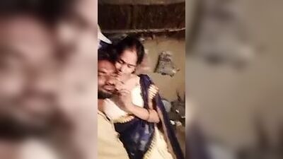 Tamil Hot Cheating Aunty with an Young Boy in Home