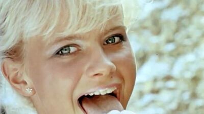 Ukrainian Ice Cream Advertisement - Fap Version