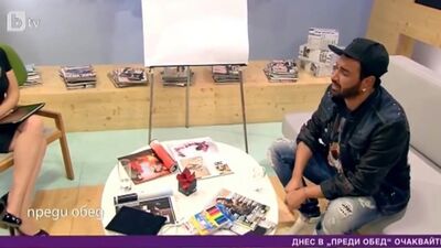 Azis canta antes do almoço