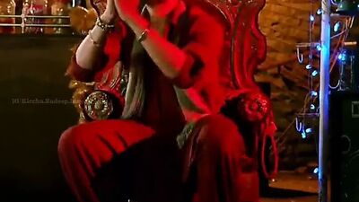 Nude Bathing of Hottest Actress from the Bollywood