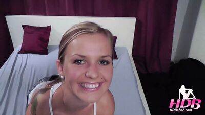 Sexy Girl Cheats on Boyfriend and Fucks for Creampie