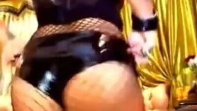 Woman Solo Cam Strip in Latex
