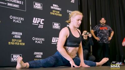 UFC 215 – Аманда Нуньес пен Валентина Шевченко – ашық жаттығу сессиясы