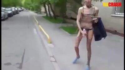 Panin a masturbar-se na rua, é de loucos! Vídeo escandaloso com Panin
