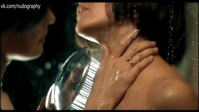 Ekaterina Volkova nago w filmie „Wdech-wydech” (2006, reż. Ivan Dykhovichny)