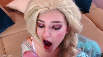 Elsa de Frozen 2: pornografia de cosplay com sexo anal