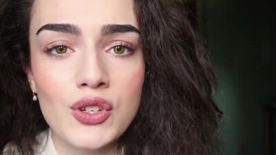 Anna Egoyan – Sprich mit mir