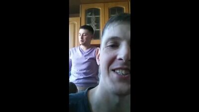 Мен бәс тігуде ұтылып, барлығының алдында ауызбен жыныстық қатынас жасауға мәжбүр болдым