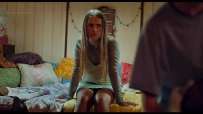 Olivia Lonsdale, etc. Nude - Sirene (2018) HD 1080p Ver online