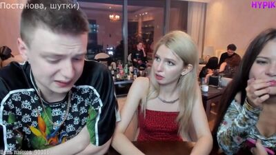 [Hypik - Compilation di Mellstroy] MELLSTROY SI È ROTTO LA MANDIBOLA E SI È SBATTUTO LA TESTA CONTRO IL TAVOLO ● MELLSTROY È STATO PICCHIATO IN DIRETTA STREAMING ● INSENI E BATTUTE