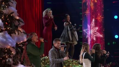 Tori Kelli & Keke Palmer - Christmas (Baby Please Come Home) (Live a The Voice)
