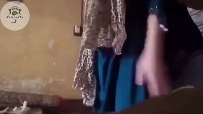 Кіші бауыры әпкесімен жыныстық қатынасқа түсті