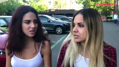 Tatu - "Nas ne dogonjat" (cover di 5etazzh), delle ragazze bellissime hanno cantato una cover fantastica, hanno una voce incredibile, cantano in modo fantastico, cantiamo tutti insieme