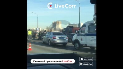 Sur le périphérique de Moscou, la police a mené une course-poursuite ponctuée de coups de feu contre un voleur de voiture