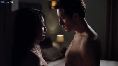 Chasty Ballesteros nago w serialu „Girls Guide to Depravity”, sezon 2, odcinek 11 [720p]