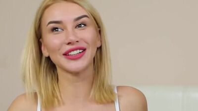 4 Actrices porno russes : Katrin Tequila et Ally Breelsen se caressent (vidéo HD sexy, érotisme, nouveaux films, séries, cinéma, sexe)